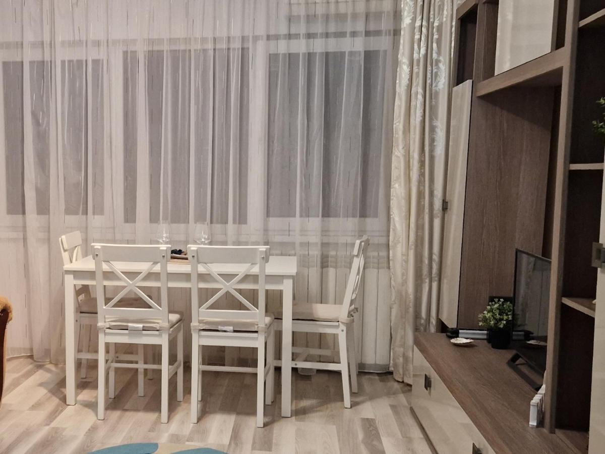 Center Apartment *